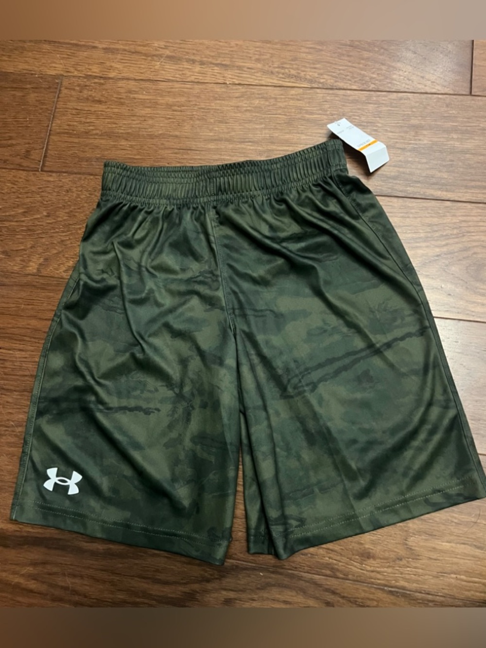 Under Armour Youth Small, Olive Green Camo Athletic Shorts